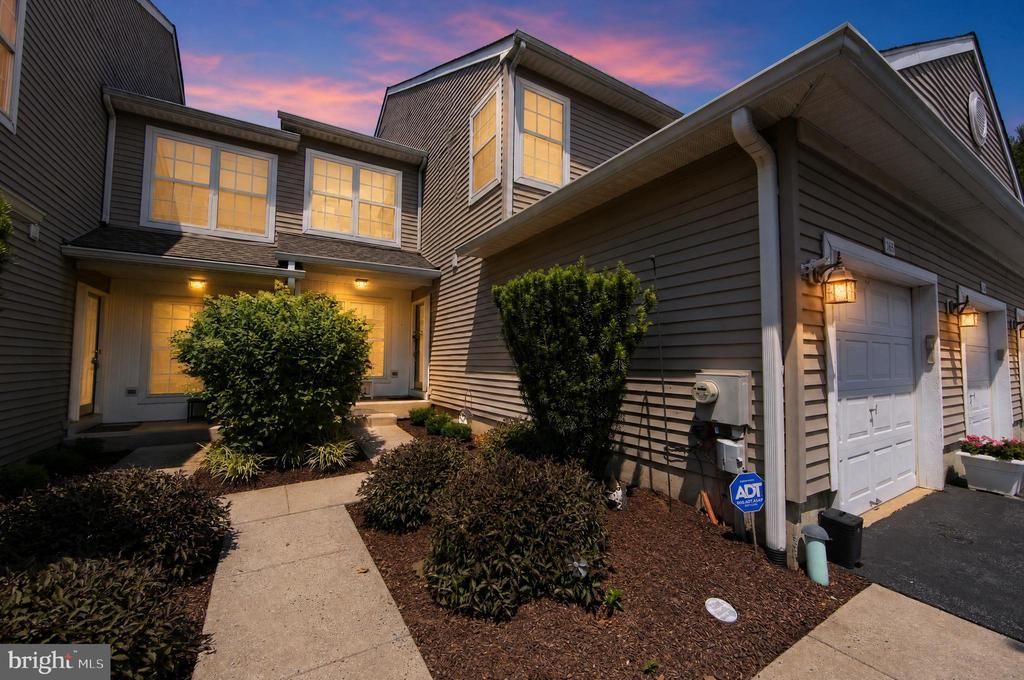 165 LEWISVILLE COURT, PHOENIXVILLE, PA 19460