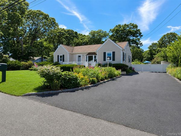 102 Magnolia Drive , Selden, NY 11784