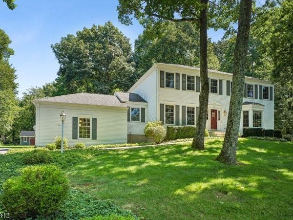 12 Eagle Nest Ln, Washington, NJ 07853