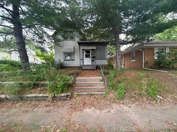 1220 S Capitol Street , Pekin, IL 61554