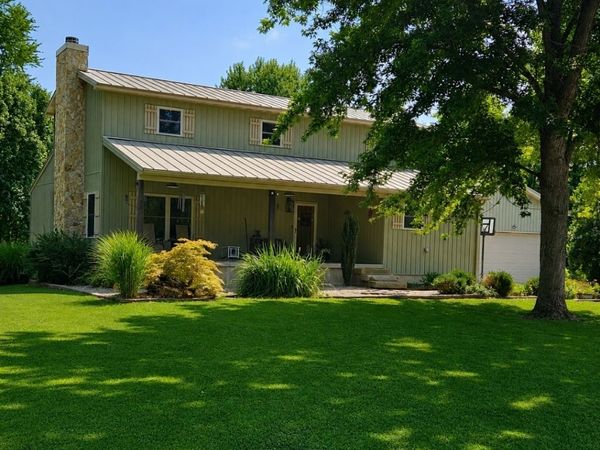 8622 N Cherryville Lane, Mt Vernon, IL 62864