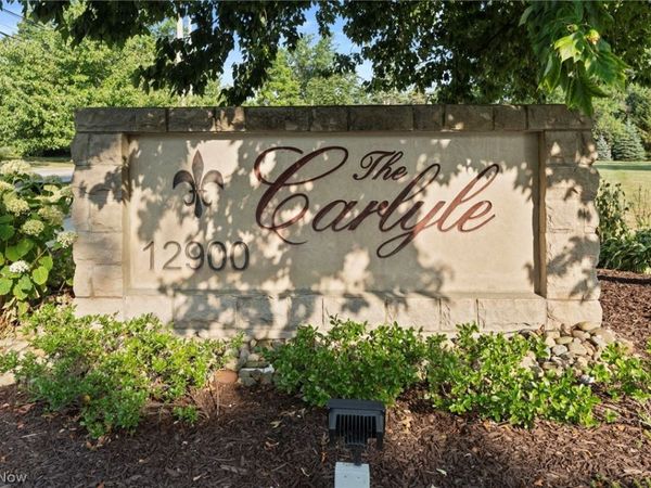 12900 Lake Avenue, Unit 811, Lakewood, OH 44107