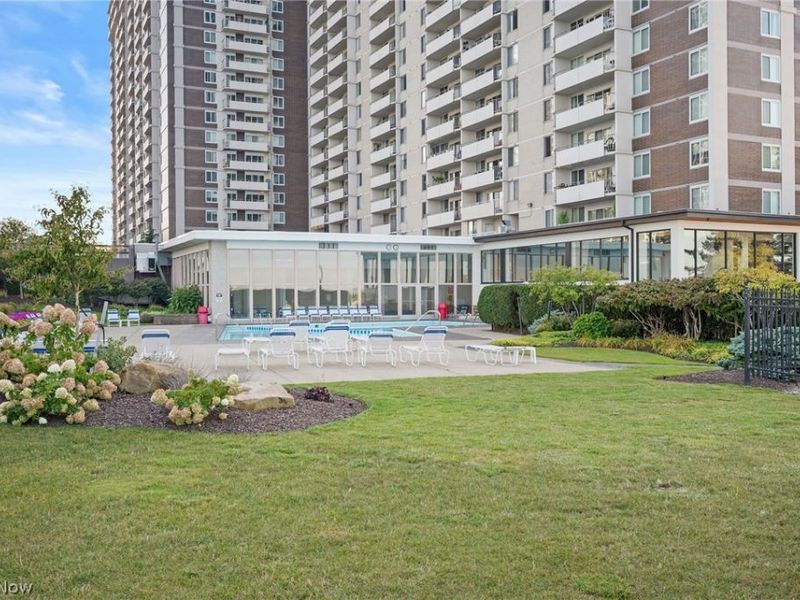 12900 Lake Avenue, Unit 811, Lakewood, OH 44107 Photo 38