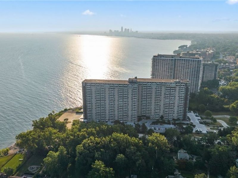 12900 Lake Avenue, Unit 811, Lakewood, OH 44107 Photo 40