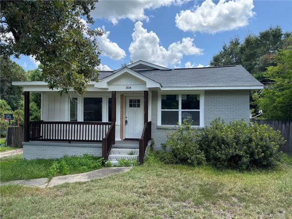 304 Pelham Street , Chickasaw, AL 36611
