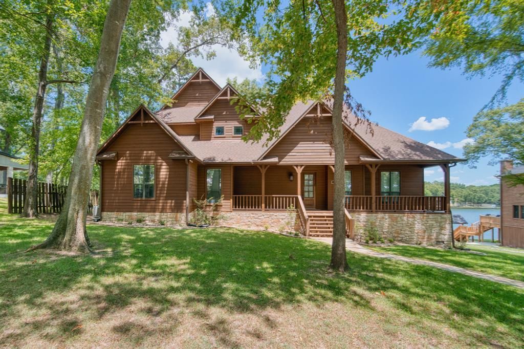 811 King Leonard Court, Scroggins, TX 75480 Main Photo