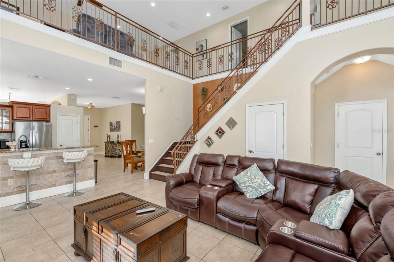 10806 Perez Drive, Tampa, FL 33618 Photo