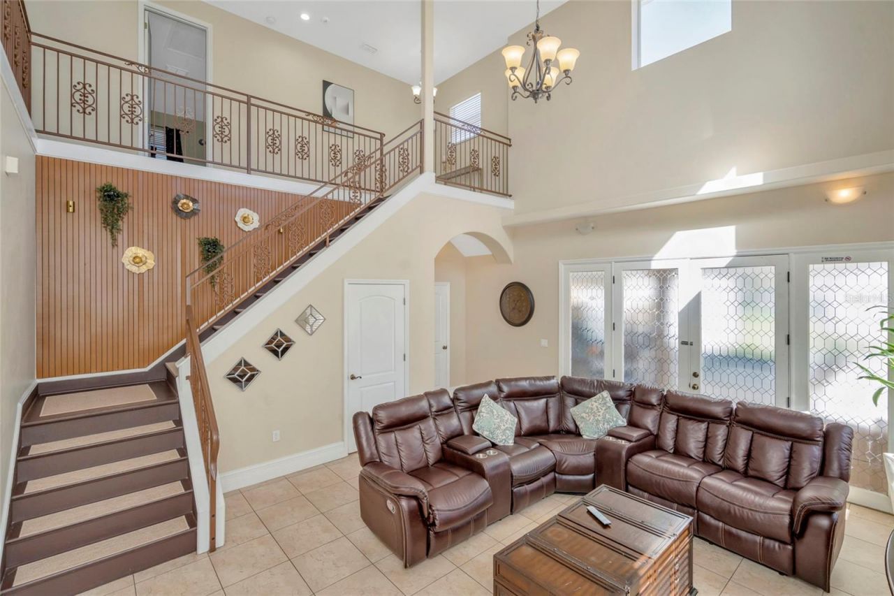 10806 Perez Drive, Tampa, FL 33618 Photo