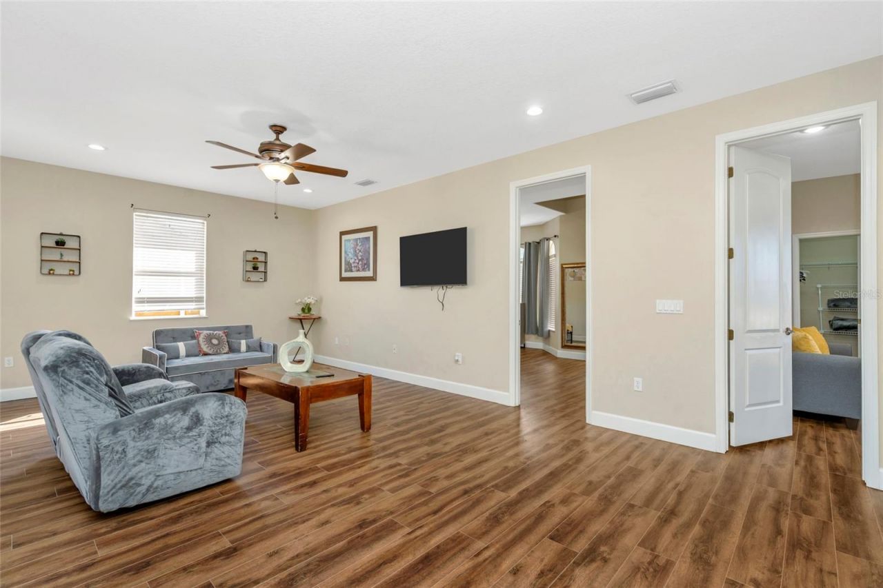 10806 Perez Drive, Tampa, FL 33618 Photo