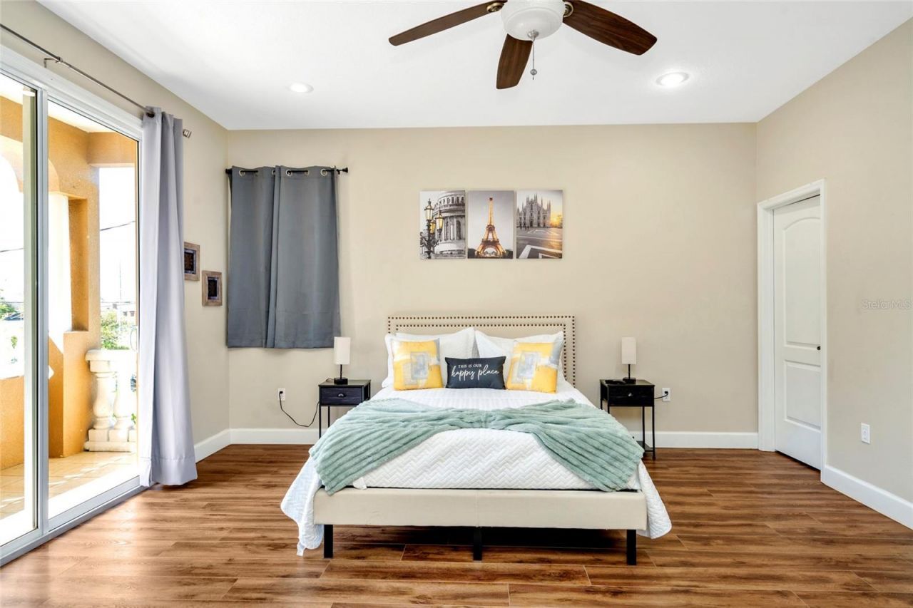 10806 Perez Drive, Tampa, FL 33618 Photo