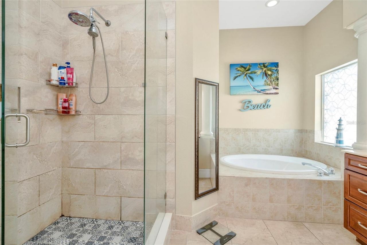 10806 Perez Drive, Tampa, FL 33618 Photo