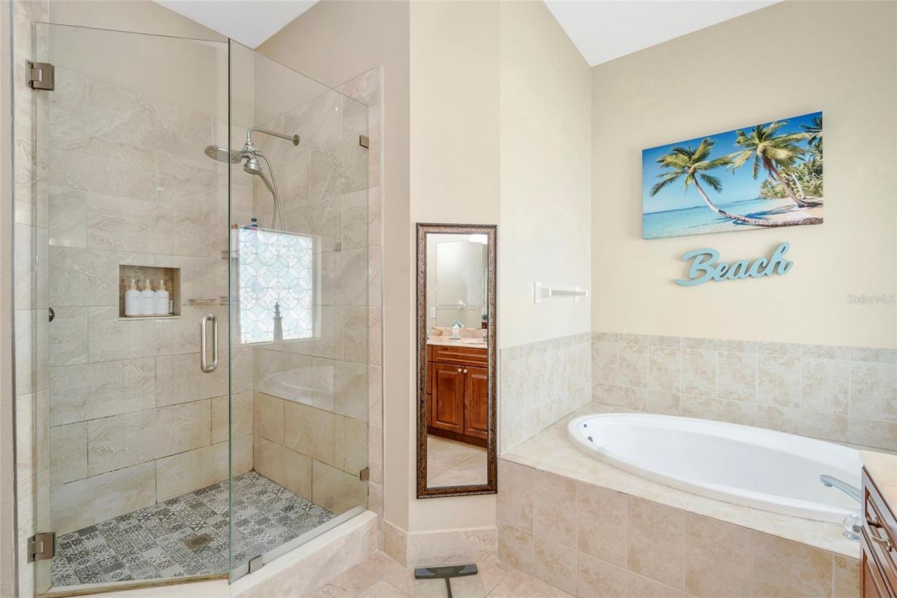10806 Perez Drive, Tampa, FL 33618 Photo