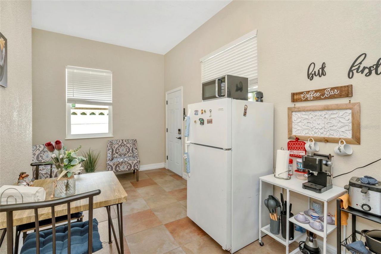 10806 Perez Drive, Tampa, FL 33618 Photo