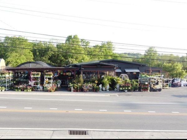 113 McMurry Blvd W, Hartsville, TN 37074