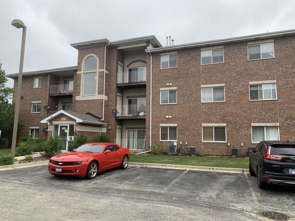 881 N Swift Road , Unit 306, Addison, IL 60101