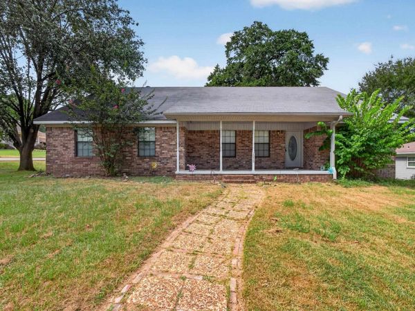 2850 Sylvia , Arkadelphia, AR 71923