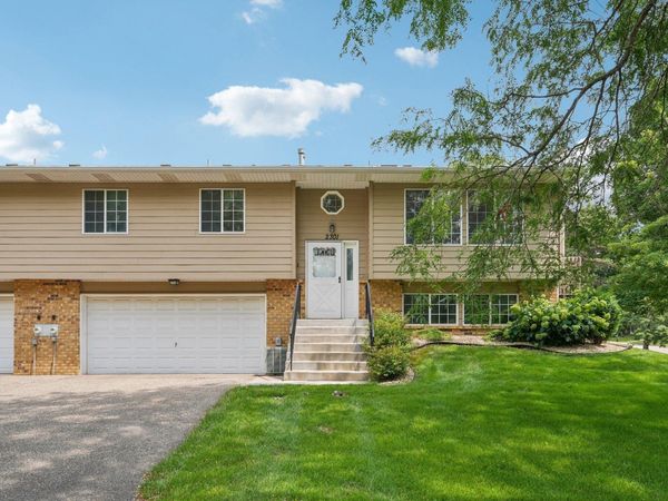 2301 Mailand Road E, Maplewood, MN 55119