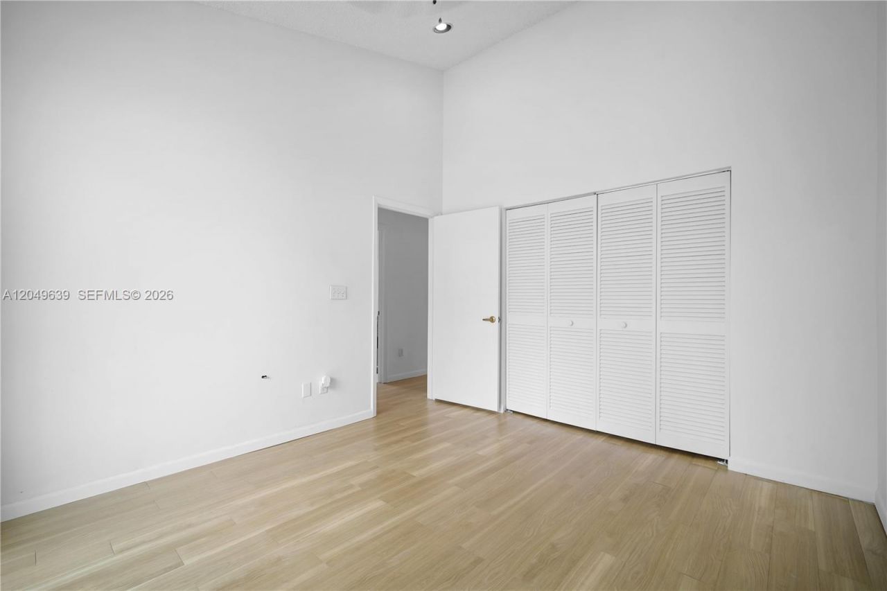 21378 Marina Cove Cir , Unit 11-B, Aventura, FL 33180 Photo