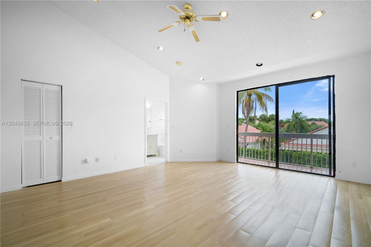 21378 Marina Cove Cir , Unit 11-B, Aventura, FL 33180 Photo