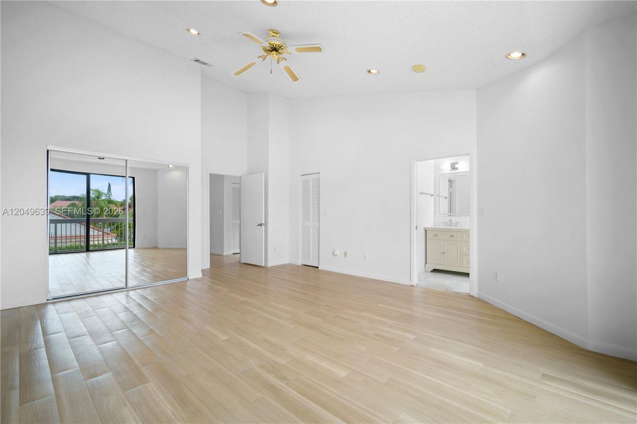21378 Marina Cove Cir , Unit 11-B, Aventura, FL 33180 Photo