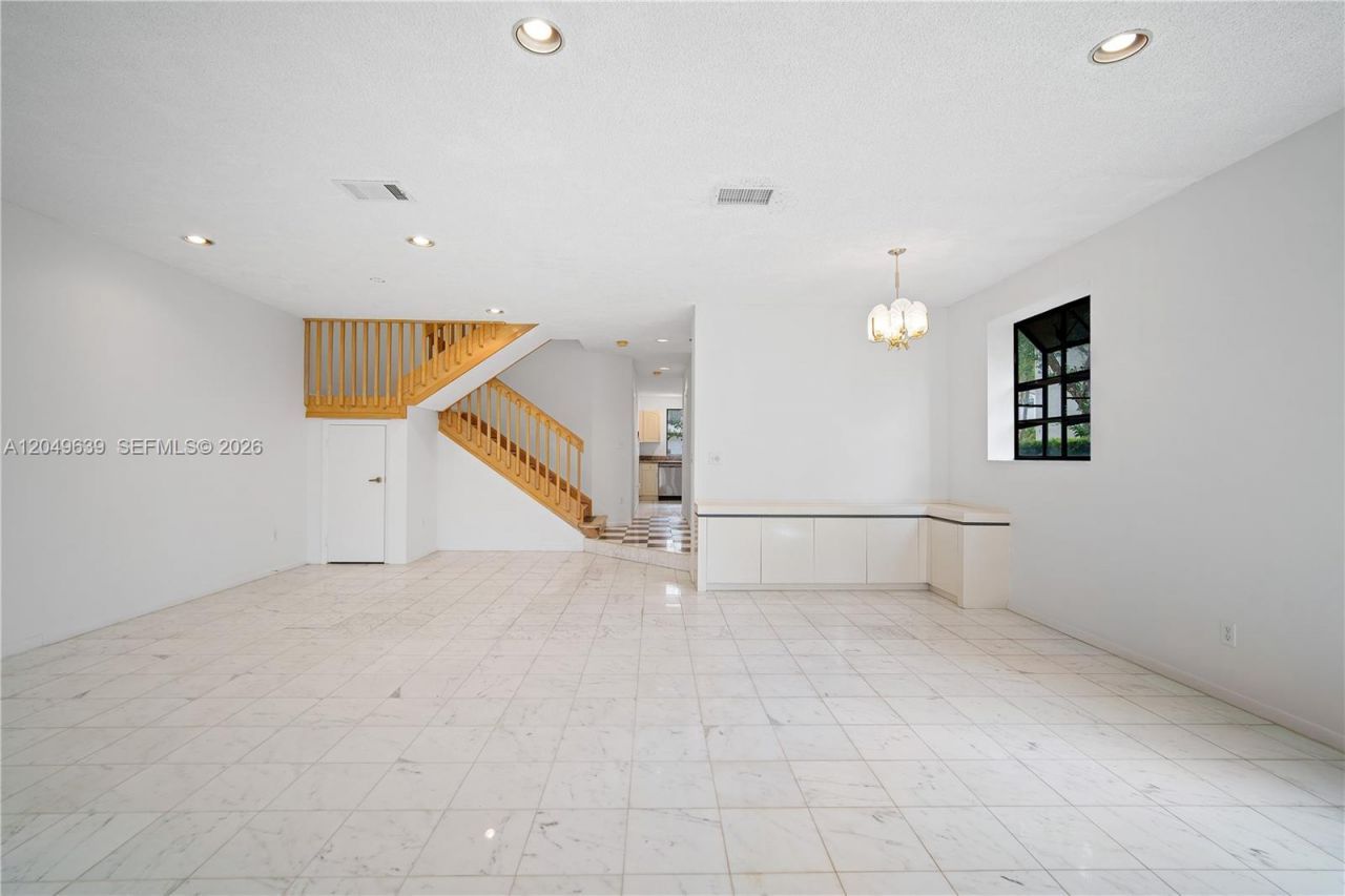 21378 Marina Cove Cir , Unit 11-B, Aventura, FL 33180 Photo