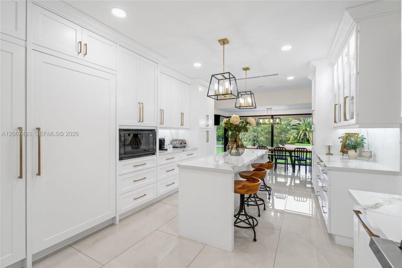 5720 SW 128th St, Pinecrest, FL 33156 Photo