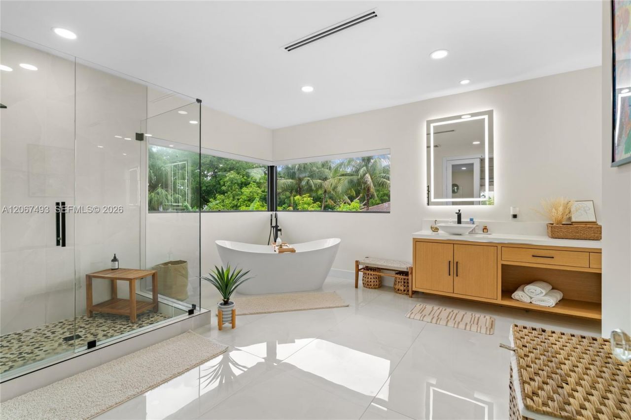 5720 SW 128th St, Pinecrest, FL 33156 Photo