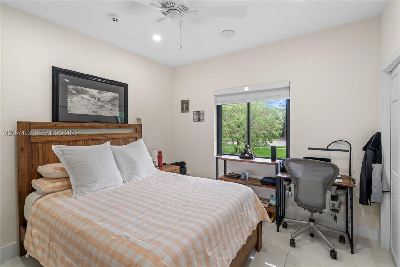 5720 SW 128th St, Pinecrest, FL 33156 Photo
