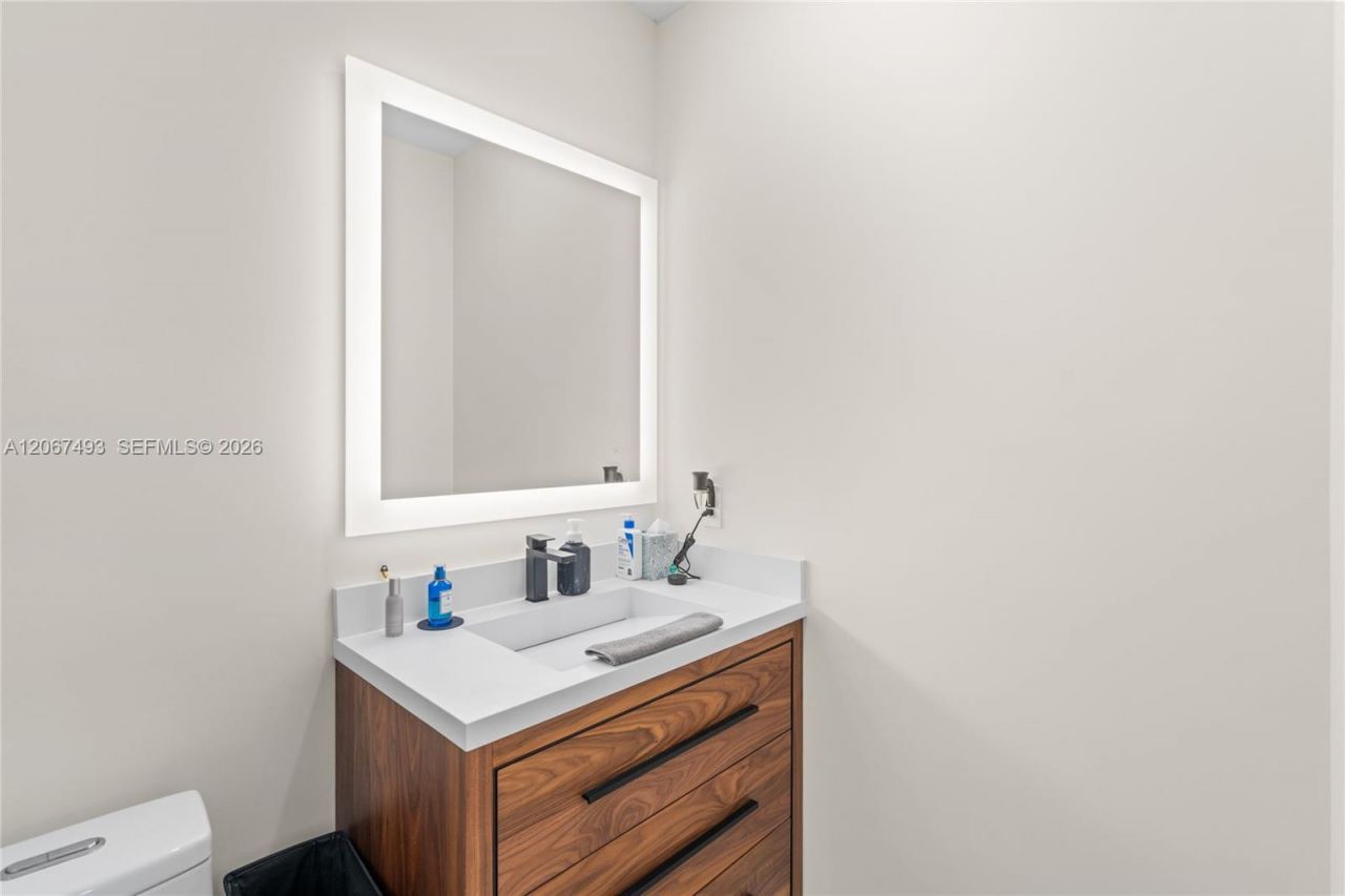 5720 SW 128th St, Pinecrest, FL 33156 Photo