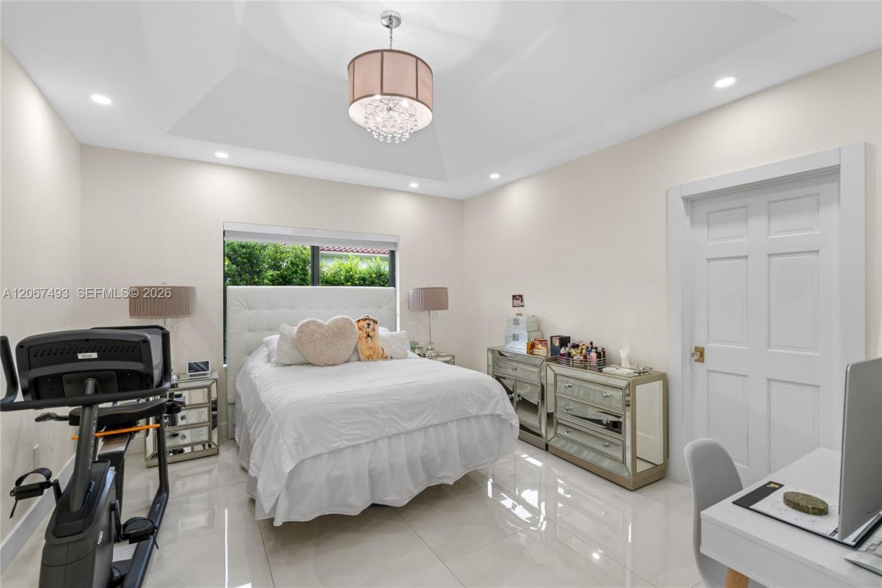 5720 SW 128th St, Pinecrest, FL 33156 Photo