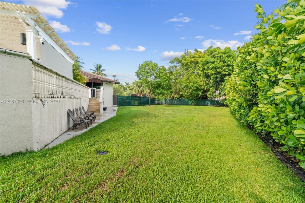 5720 SW 128th St, Pinecrest, FL 33156 Photo
