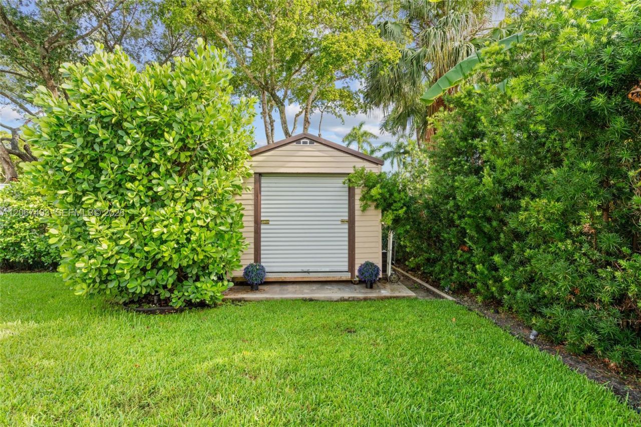 5720 SW 128th St, Pinecrest, FL 33156 Photo