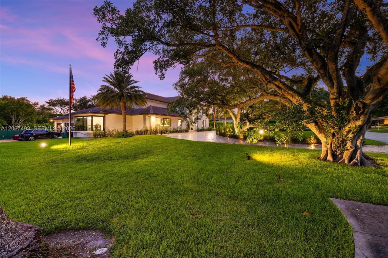 5720 SW 128th St, Pinecrest, FL 33156 Photo