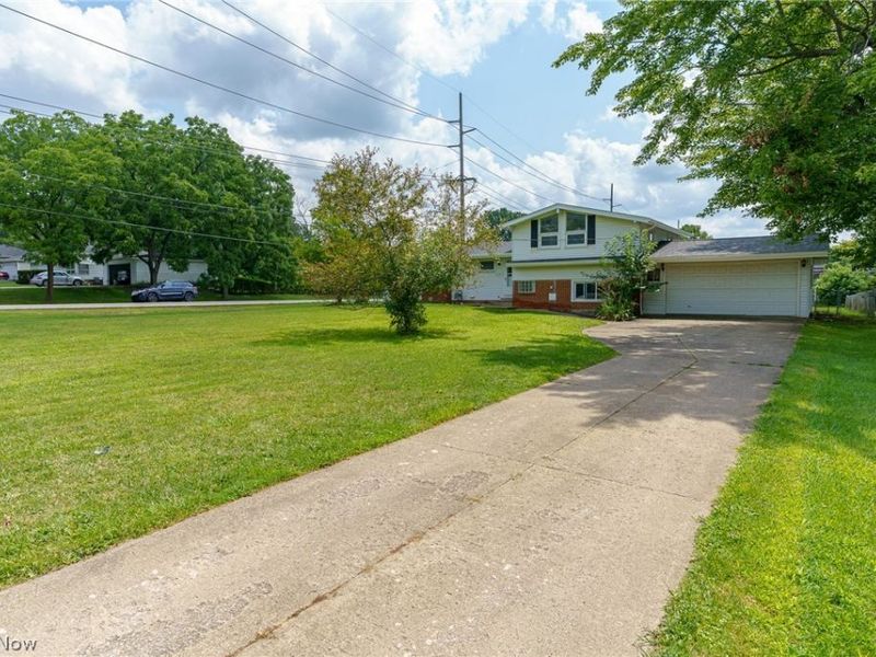9081 Royalton Road , North Royalton, OH 44133 Photo 2