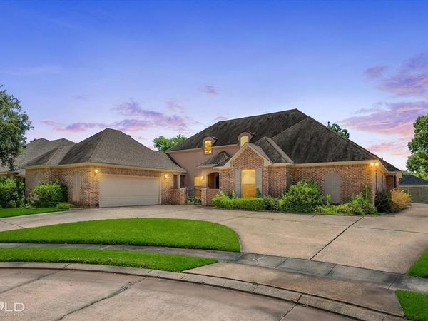 106 Oxford Circle , Bossier City, LA 71111