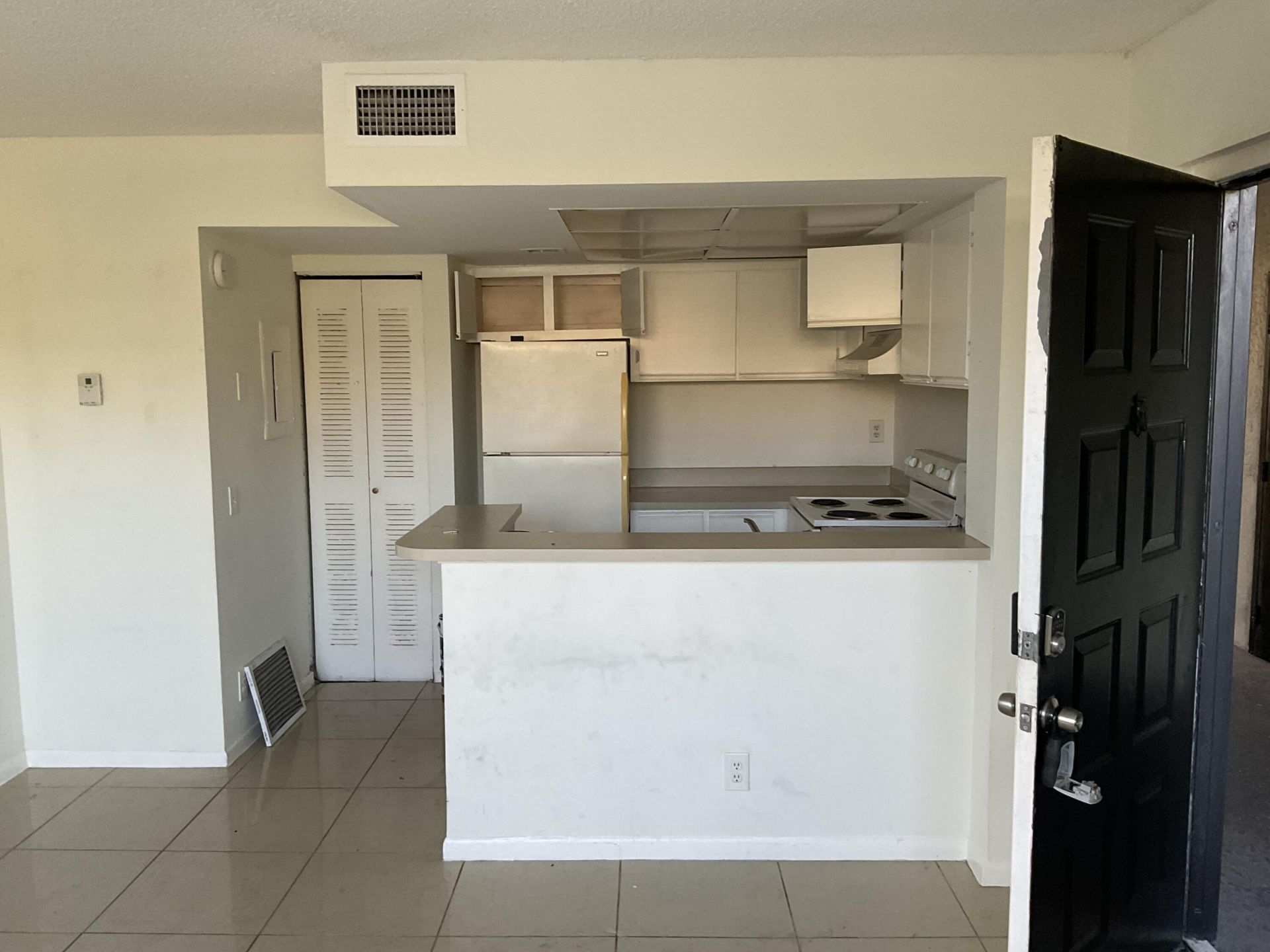 708 Executive Center Drive, Unit 12, West Palm Beach, FL 33401 Photo