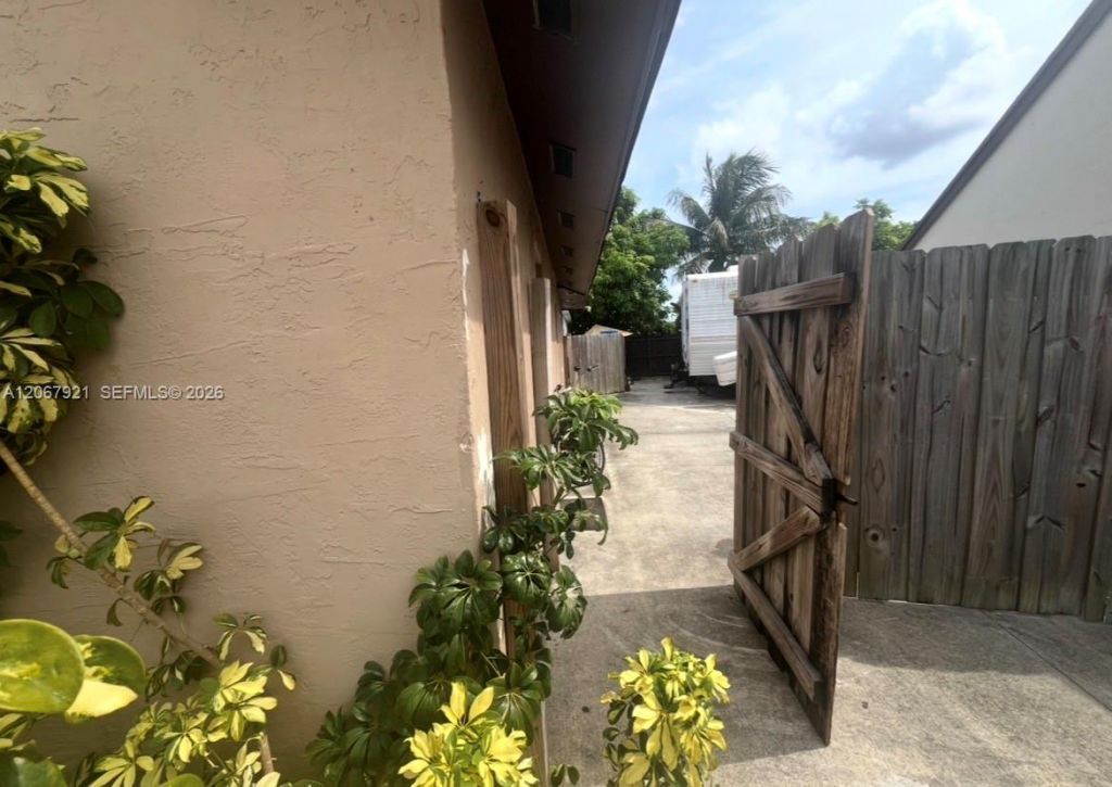 12242 SW 210th St, Miami, FL 33177 Photo