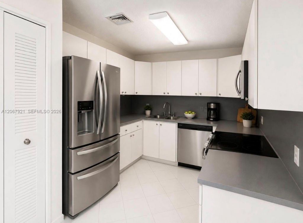 12242 SW 210th St, Miami, FL 33177 Photo