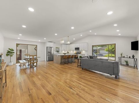 Main Photo