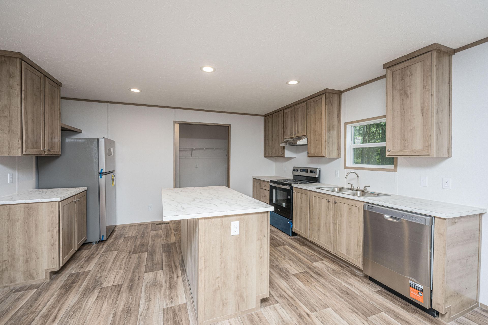 154 Bushy Drive Photo 10
