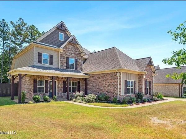 5098 Kensington Creek Drive, Southaven, MS 38672