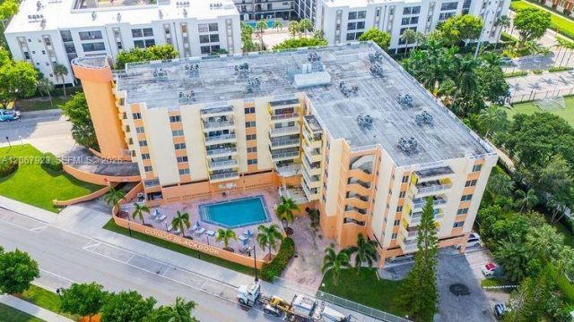 200 178th Dr , Unit 301, Sunny Isles Beach, FL 33160 Photo