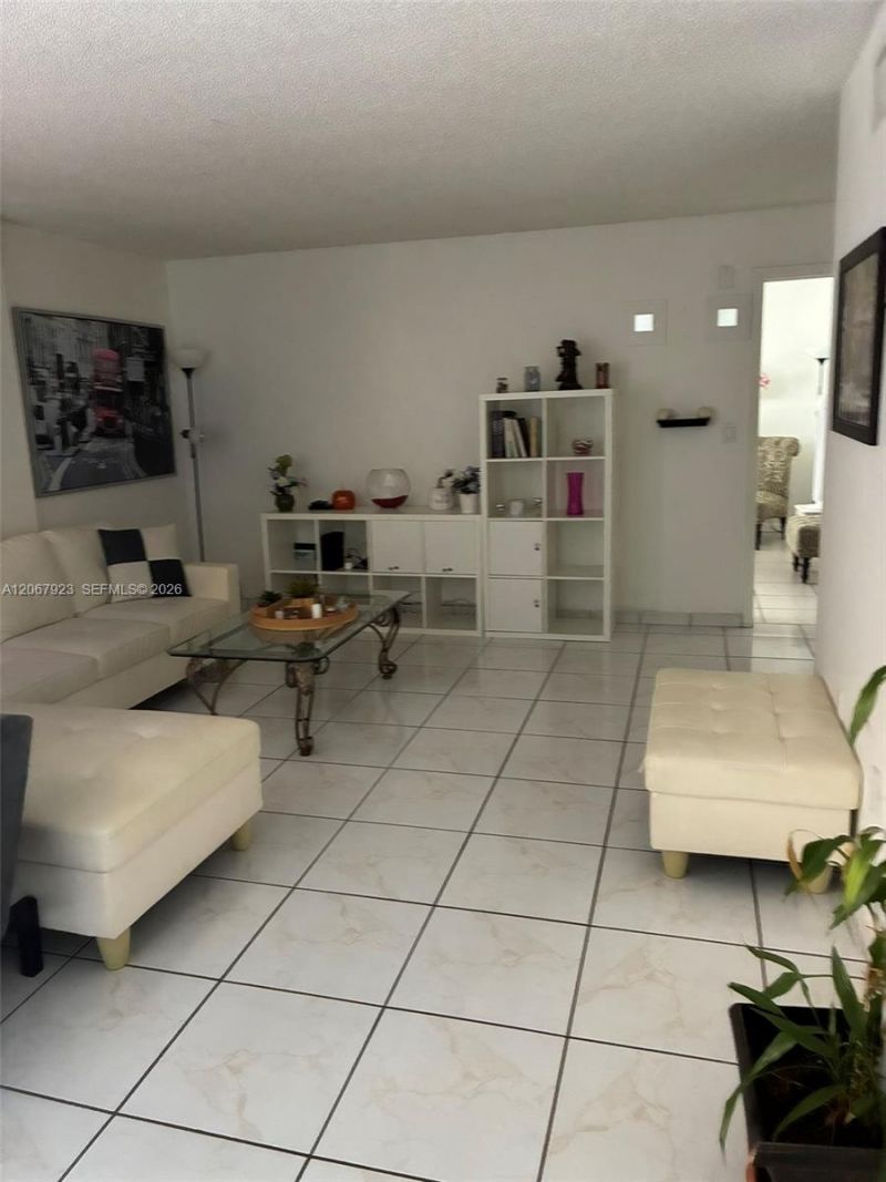 200 178th Dr , Unit 301, Sunny Isles Beach, FL 33160 Photo