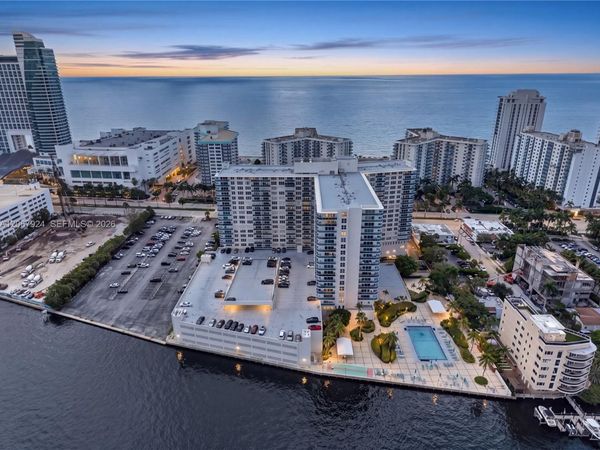 3800 S Ocean Dr , Unit 802, Hollywood, FL 33019