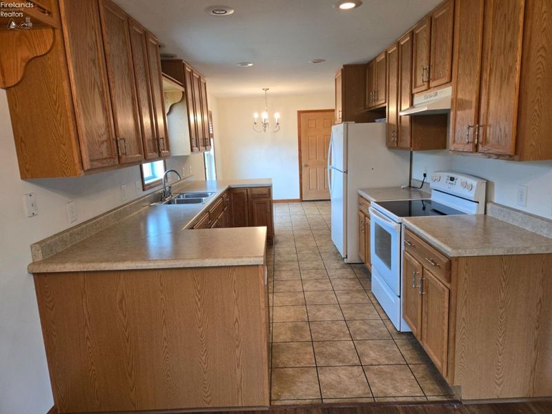815 Williston Avenue, Fostoria, OH 44830 Photo 12