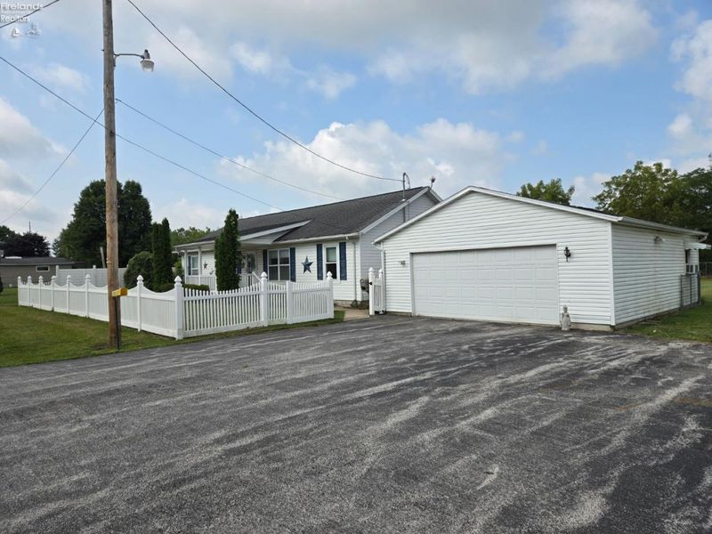 815 Williston Avenue, Fostoria, OH 44830 Photo 3
