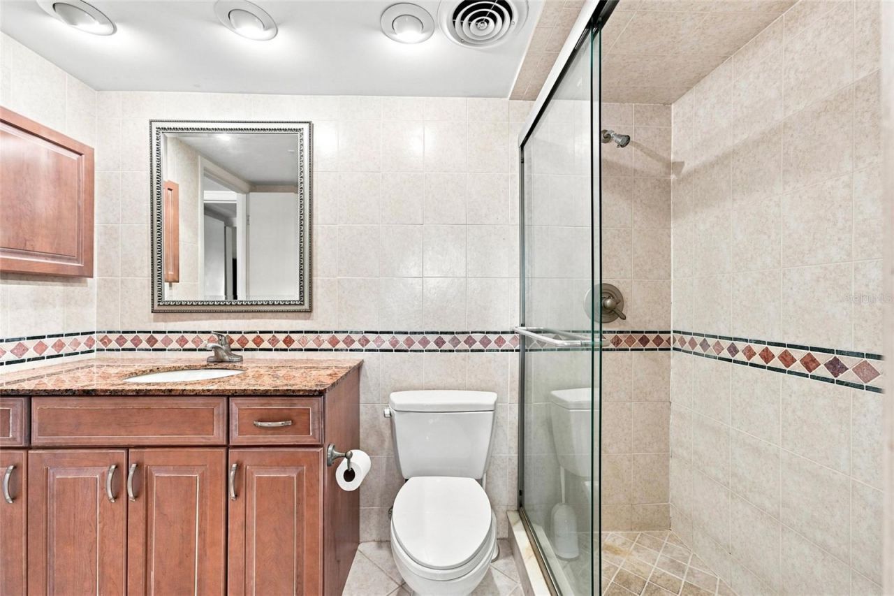 501 Plaza Seville Court, Unit 2, Treasure Island, FL 33706 Photo
