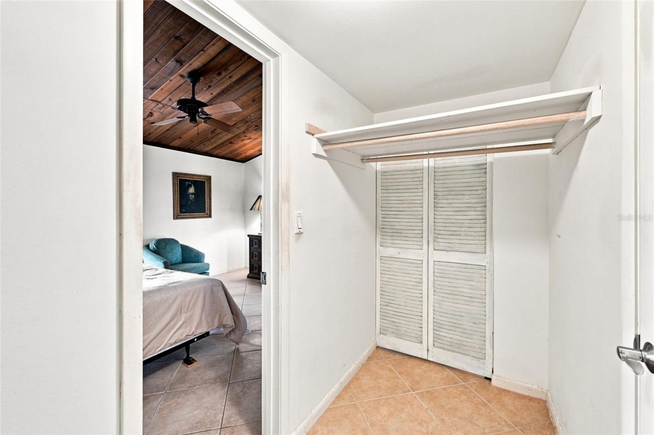 501 Plaza Seville Court, Unit 2, Treasure Island, FL 33706 Photo