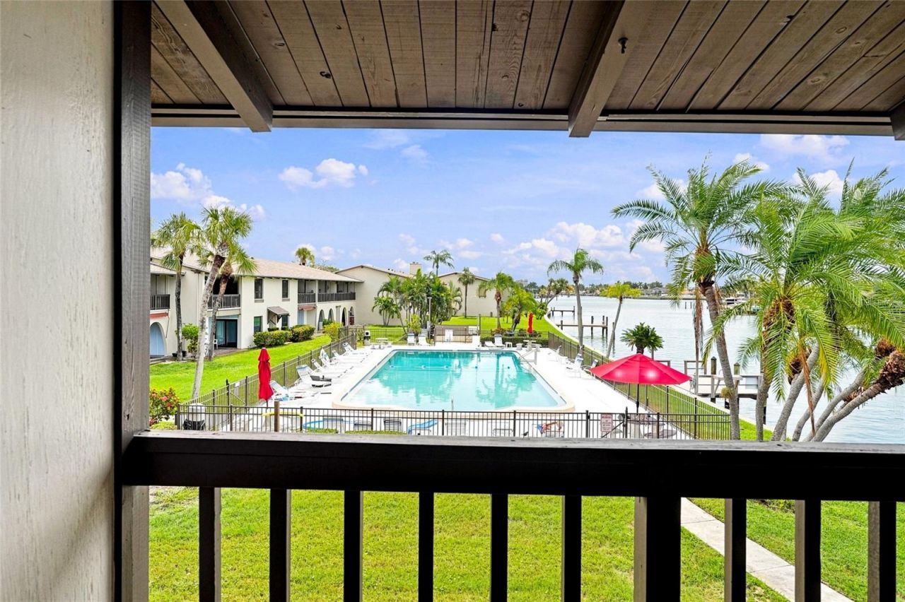 501 Plaza Seville Court, Unit 2, Treasure Island, FL 33706 Photo