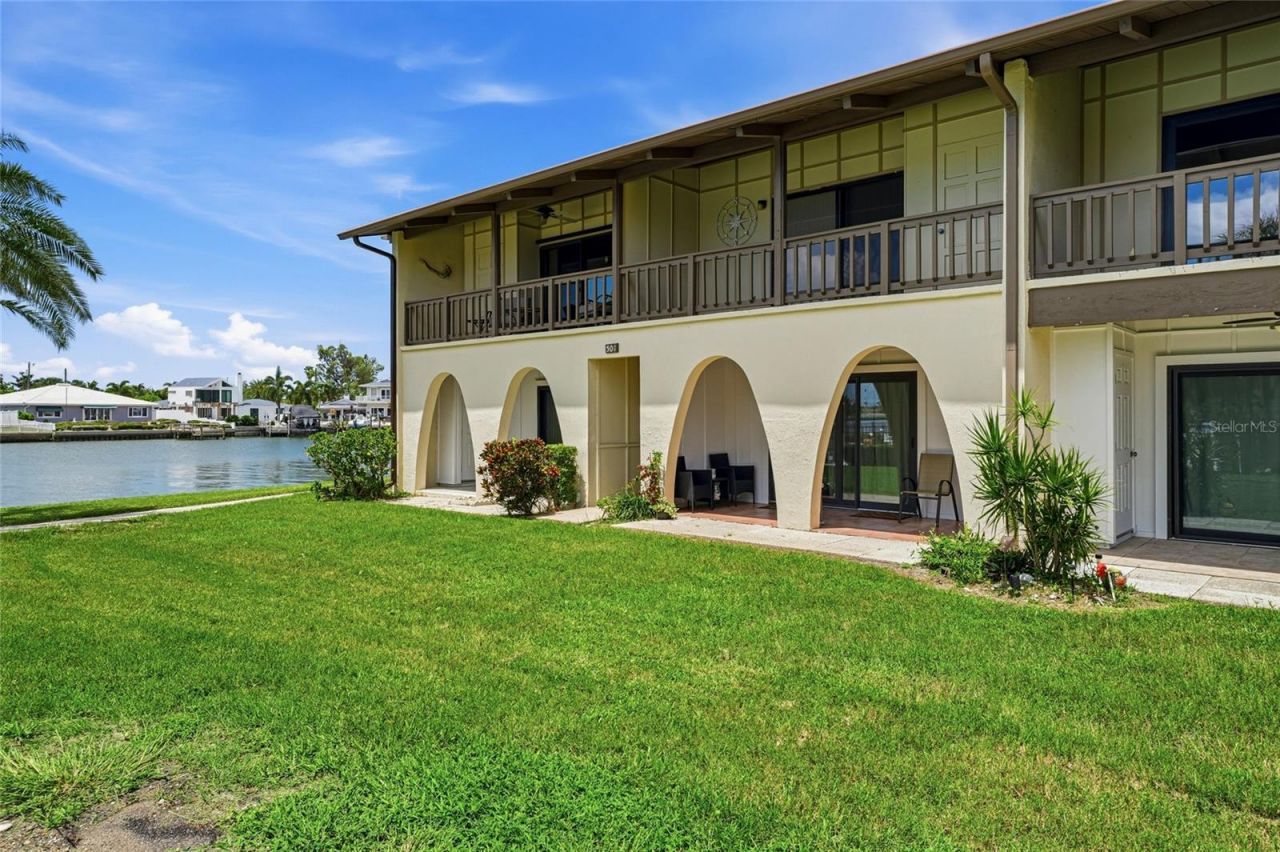 501 Plaza Seville Court, Unit 2, Treasure Island, FL 33706 Photo